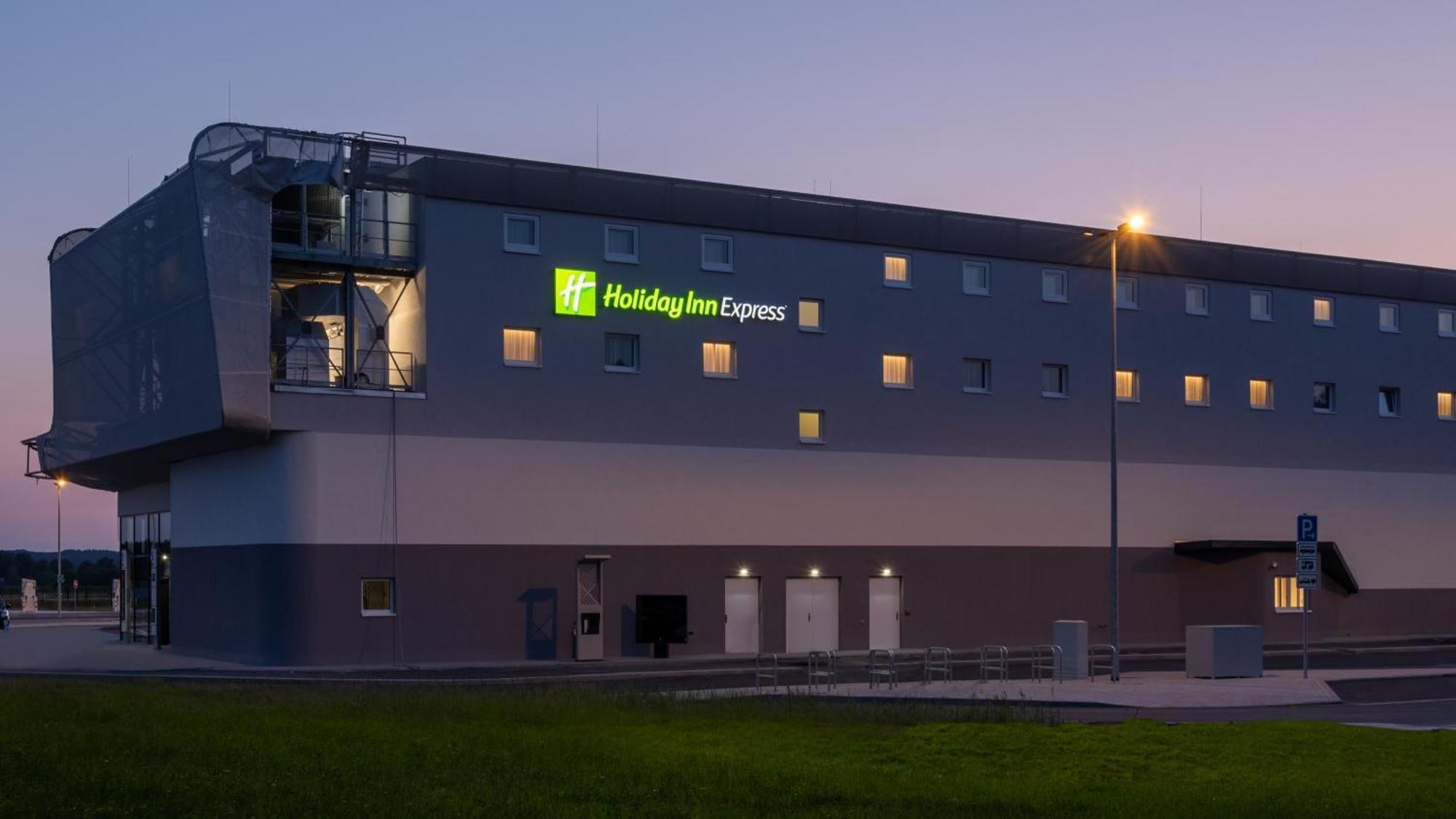 Holiday Inn Express - Hamburg South A7-As42 By Ihg Эгесторф Экстерьер фото