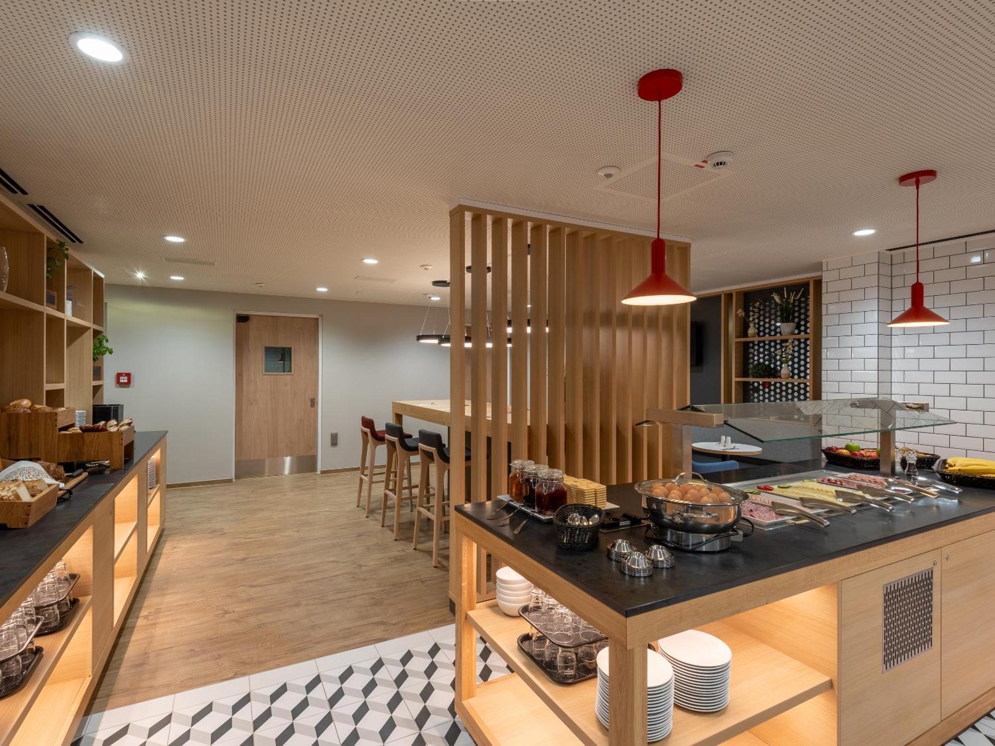 Holiday Inn Express - Hamburg South A7-As42 By Ihg Эгесторф Экстерьер фото